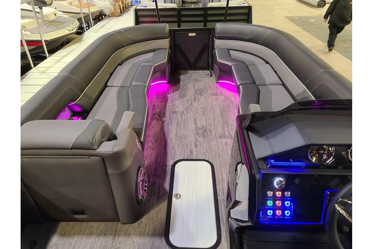 2025 Viaggio Diamante 26Q With A Dual Prop 350HP Suzuki Motor & Yacht Club Bunk Trailer