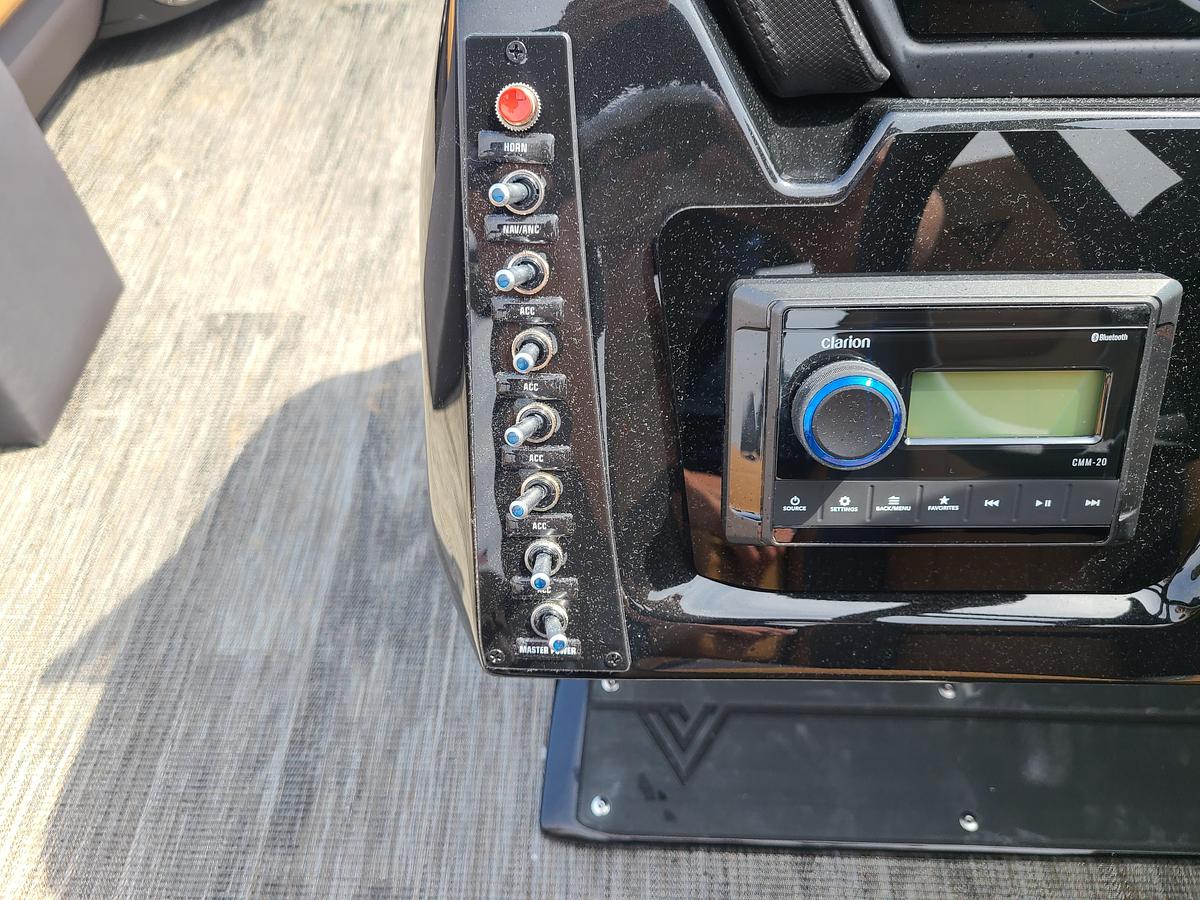 2025 Viaggio Lago X18U W/ 60HP Suzuki Motor