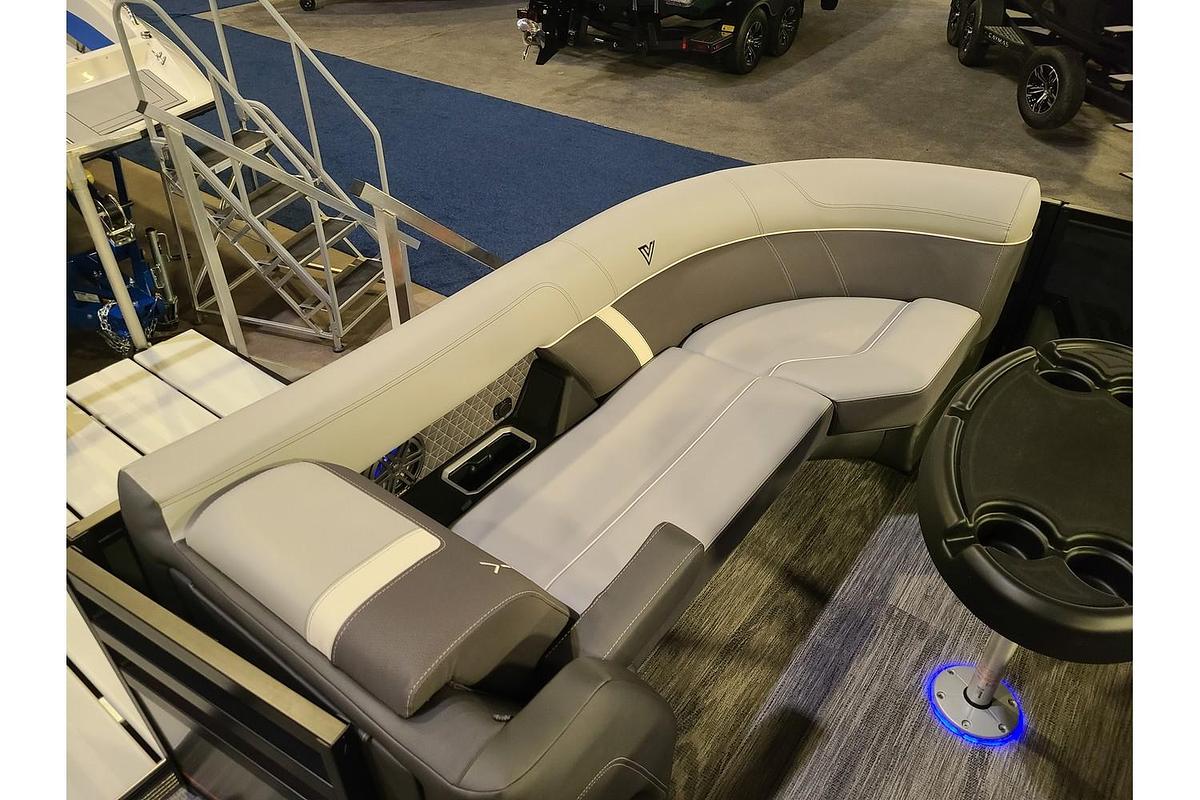 2026 Viaggio Lago Z22U Tritoon W/ A Suzuki 150HP Motor