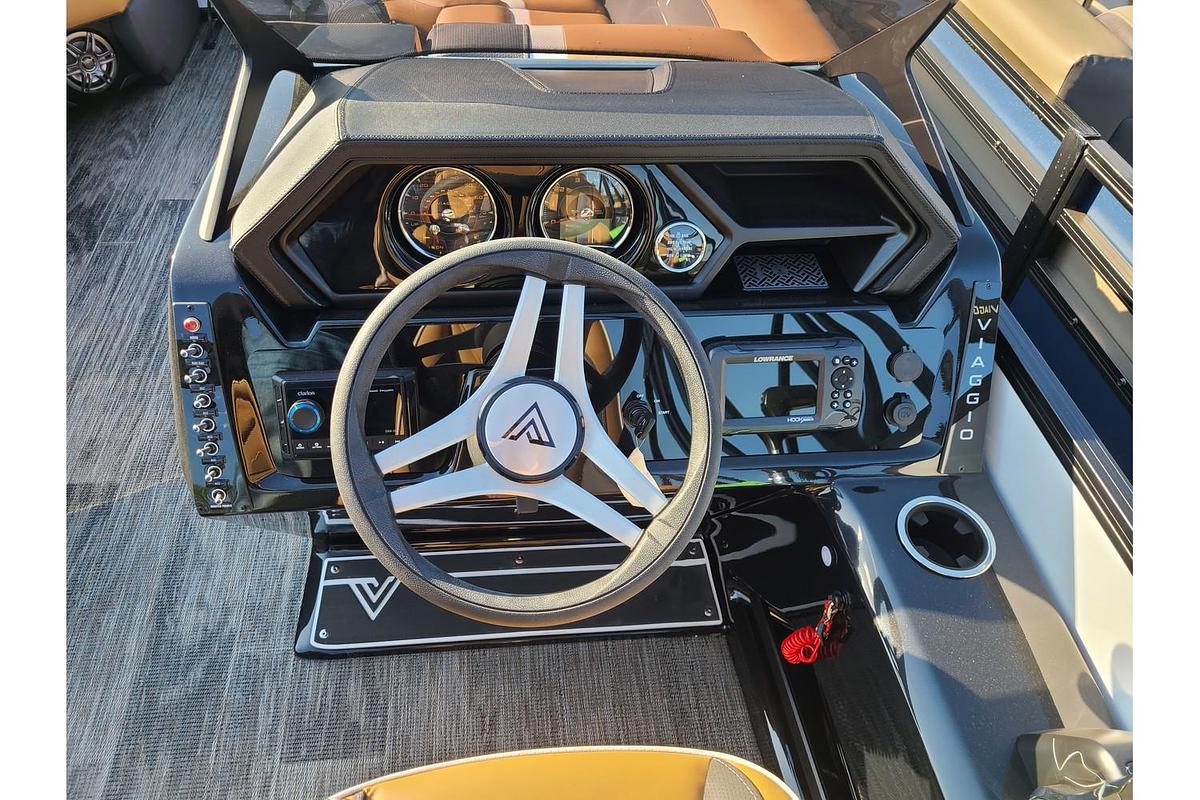 2025 Viaggio Lago X22U With A 115HP Suzuki Stealth Motor