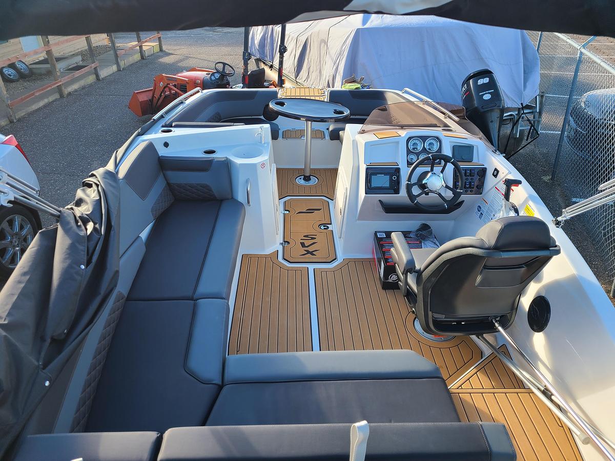 Used 2026 Starcraft SVX 211 I/O