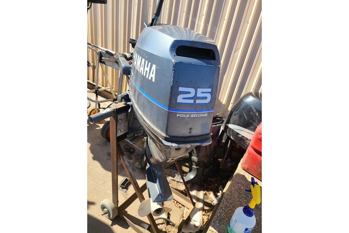 Used 1999 Yamaha 25HP 4-Stroke Tiller