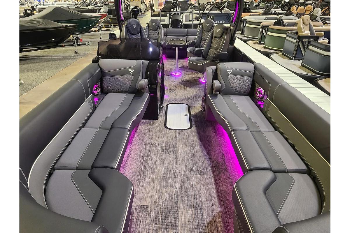 2025 Viaggio Diamante 26Q With A Dual Prop 350HP Suzuki Motor & Yacht Club Bunk Trailer
