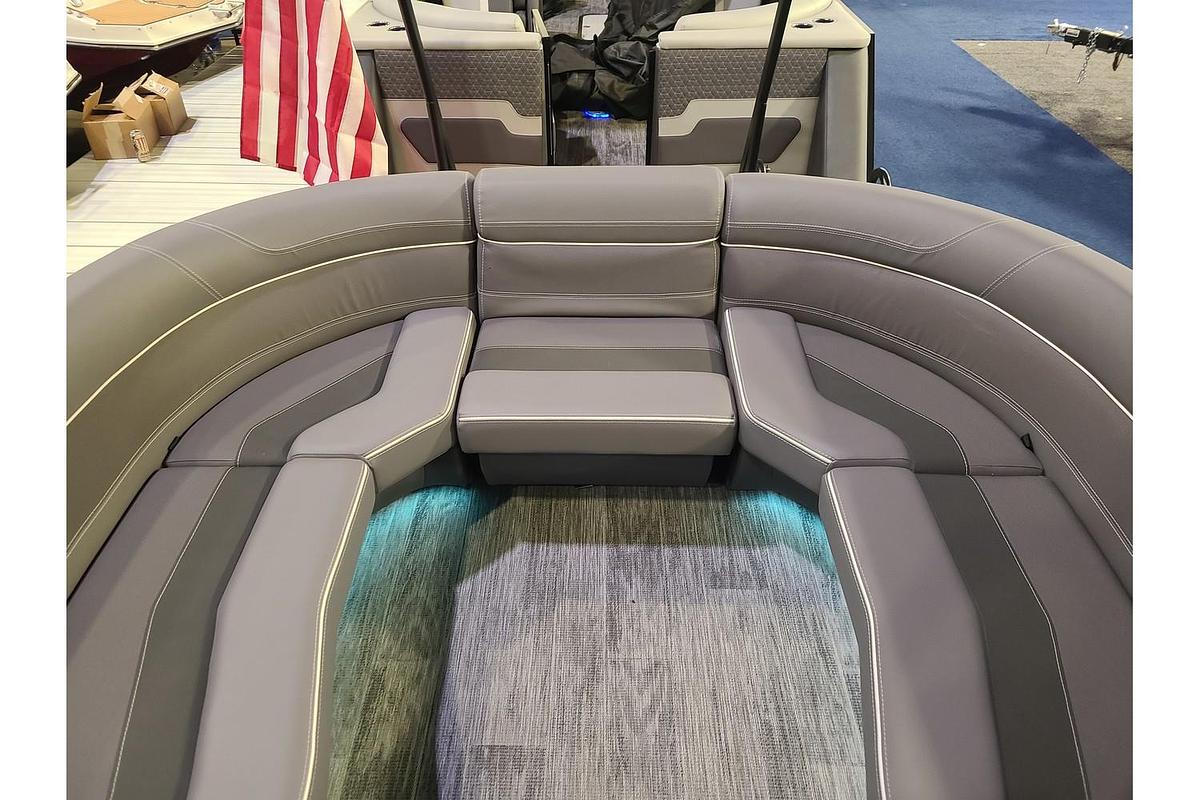2026 Viaggio Diamante 24Q Tritoon W/ A 350HP Suzuki Motor