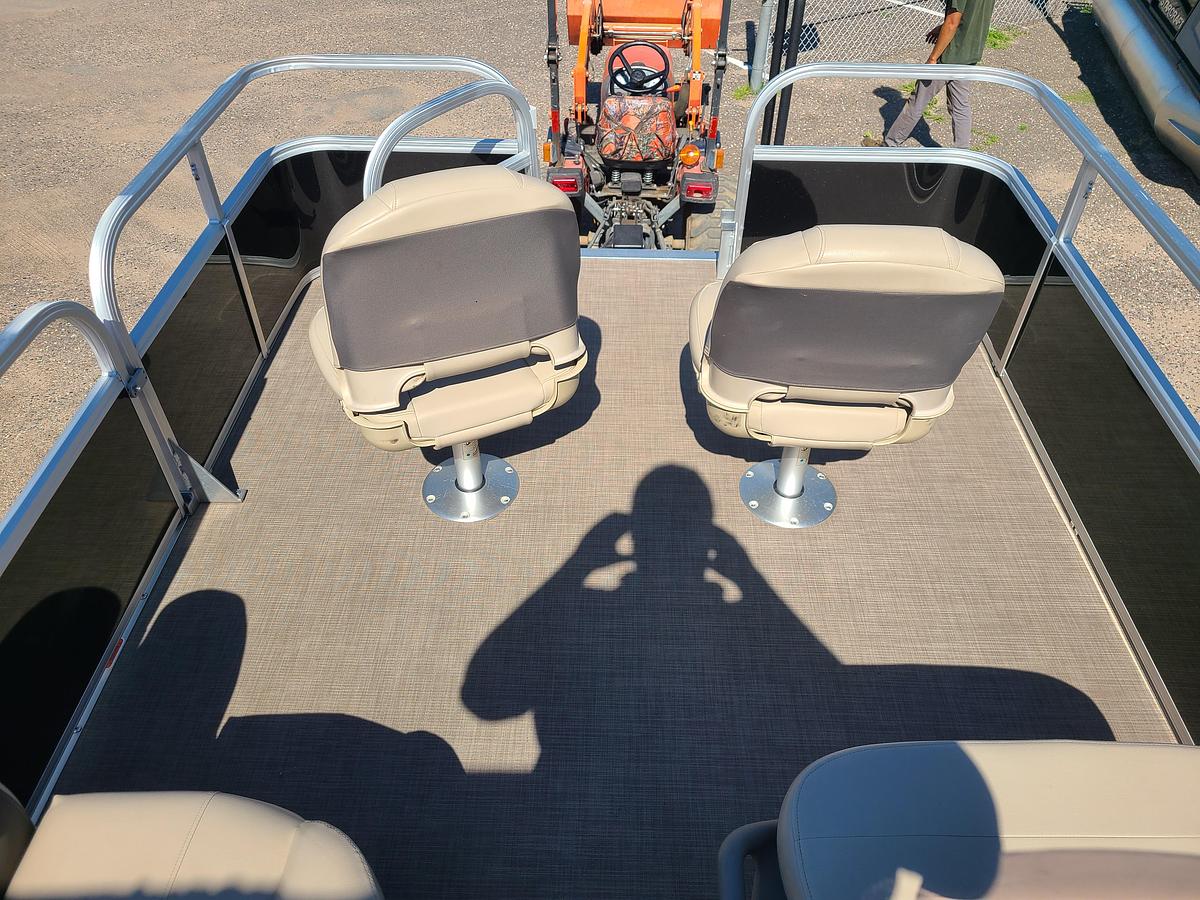 Used 2020 Sun Tracker Bass Buggy 16 DLX With A 25HP Mercury Motor & Trailer