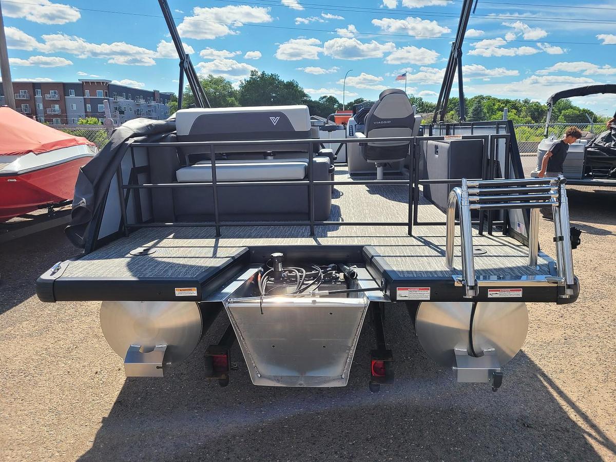 2026 Viaggio Lago X22D With A 115HP Suzuki Motor