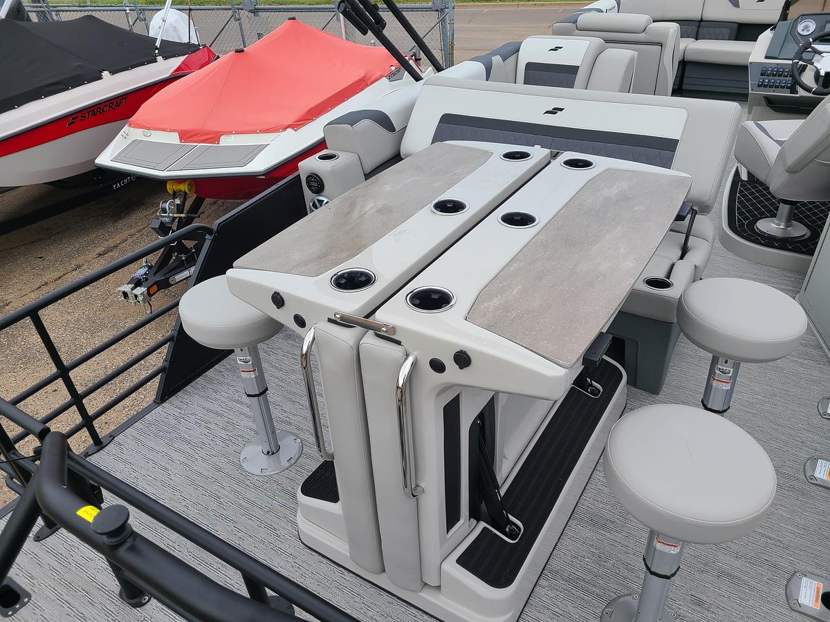2026 Starcraft SLS-3 DL Bar With A 150HP Suzuki Motor