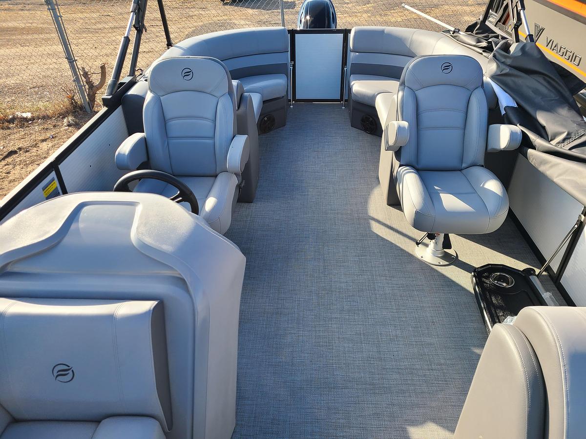 2026 Flagship Endurance E22CU Sportoon W/ Suzuki 200HP Motor **Demo Pontoon**