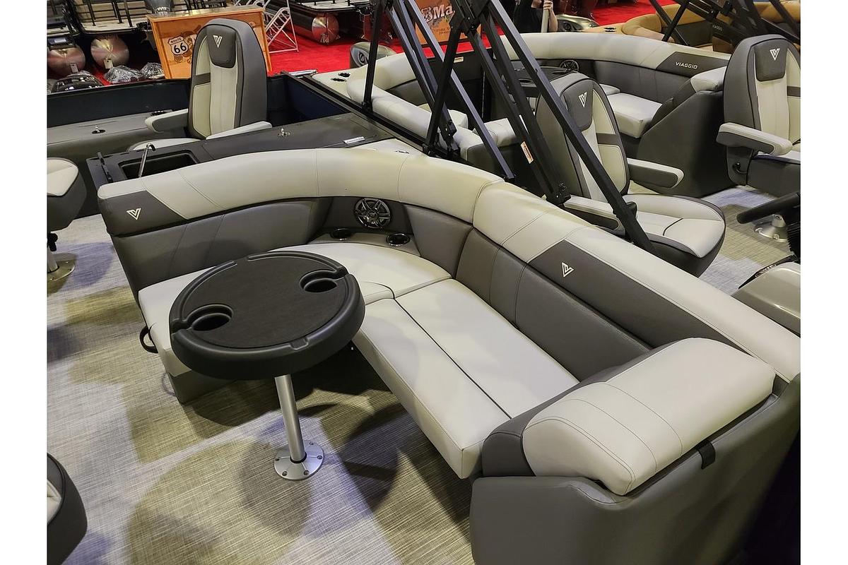 2026 Viaggio Lago V22F With A 115HP Suzuki Motor