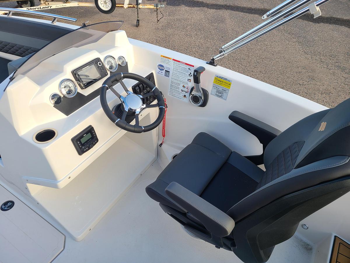 2026 Starcraft SVX 171 W/ A Suzuki 115HP Motor & Trailer