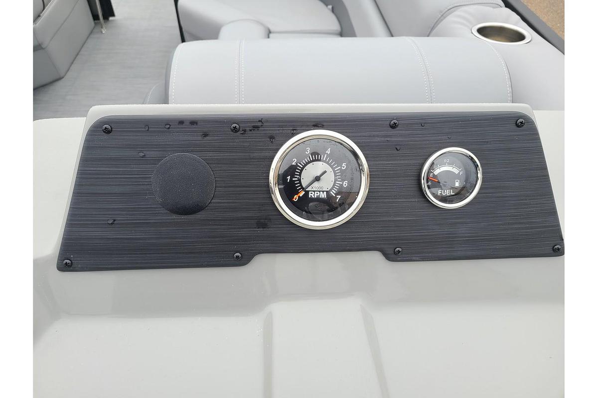2024 Flagship Endurance 22CU With A 115HP Suzuki Motor
