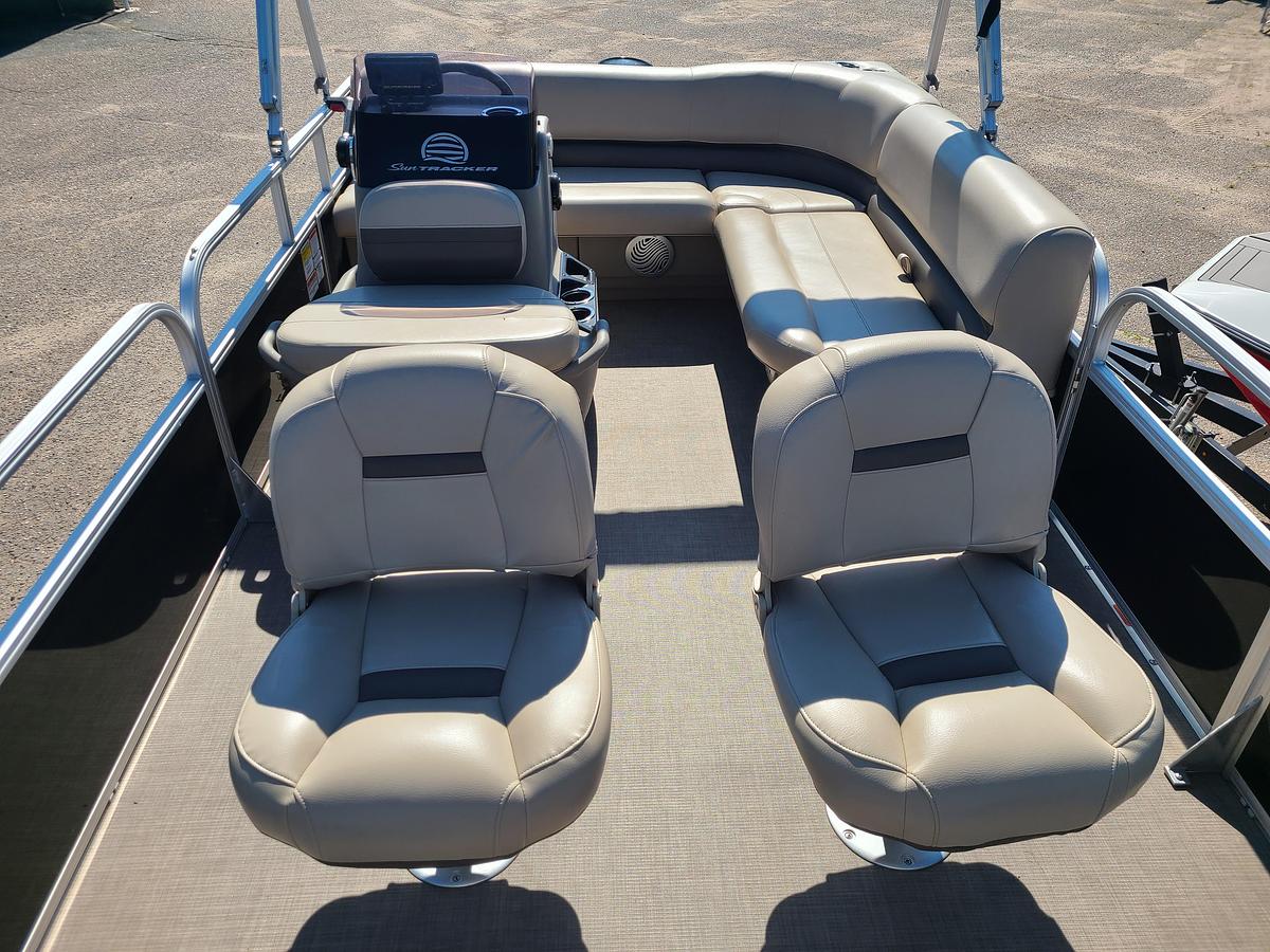 Used 2020 Sun Tracker Bass Buggy 16 DLX With A 25HP Mercury Motor & Trailer