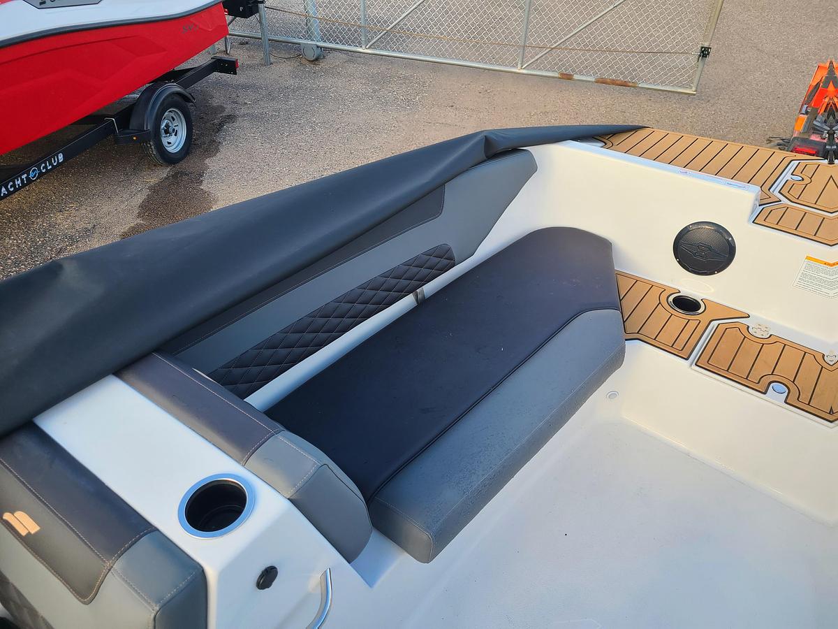 2026 Starcraft SVX 171 W/ A Suzuki 115HP Motor & Trailer