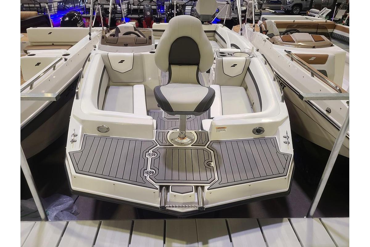 2025 Starcraft SVX 191 Deck Boat W/ 150HP Suzuki Motor & Trailer