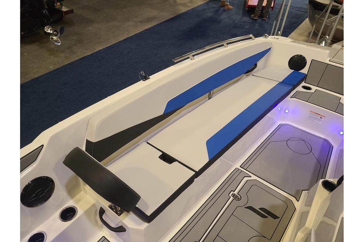 2026 Starcraft SV 18 OB With A 140HP Suzuki Motor