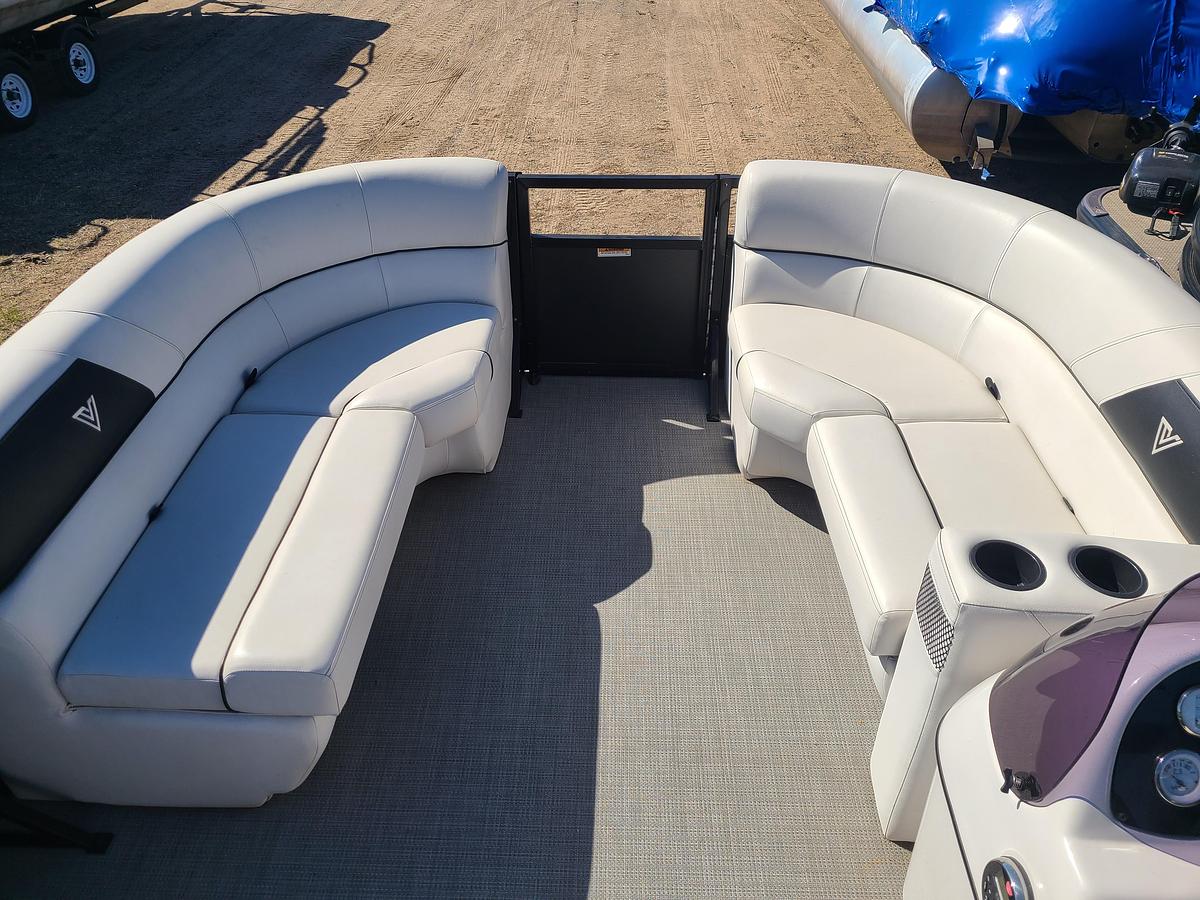 Used 2021 Viaggio Del Mar 16C W/ Minn Kota E-Drive