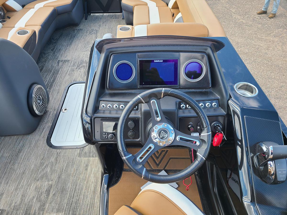 Used 2021 Viaggio Diamante D26Q Tritoon With A 250HP Mercury Verado
