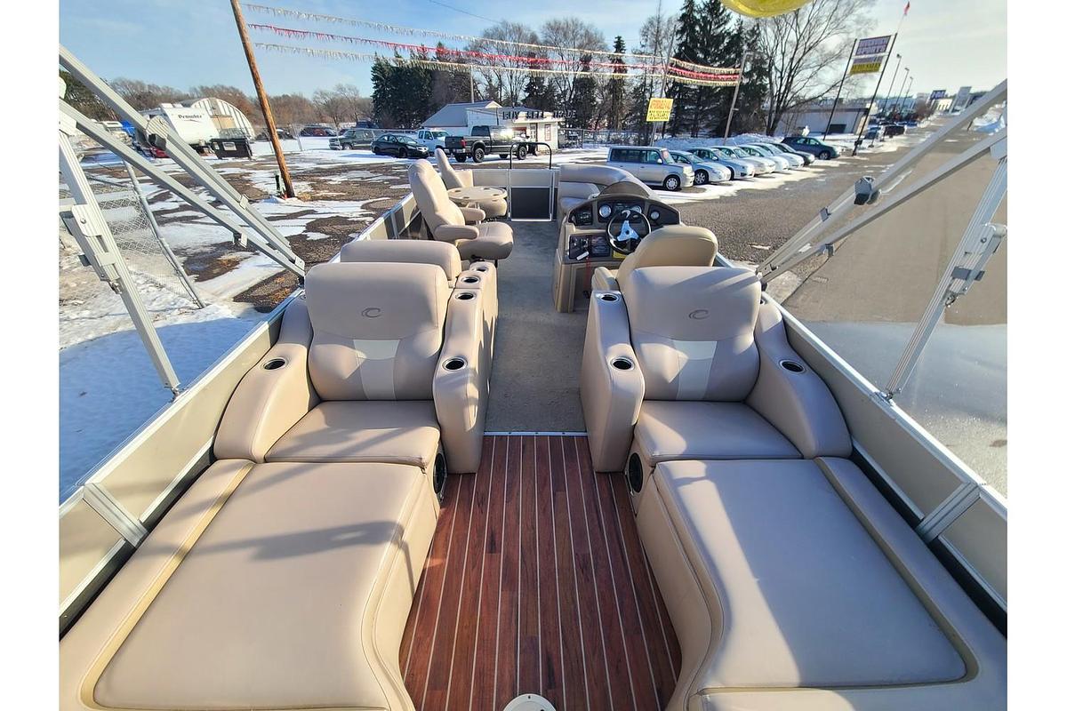 Used 2013 Crest 230SLR