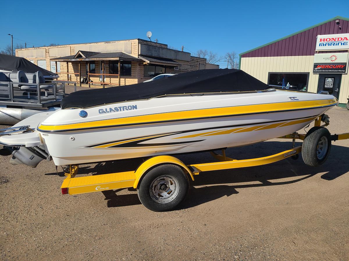 Used 2003 Glastron GT185 I/O