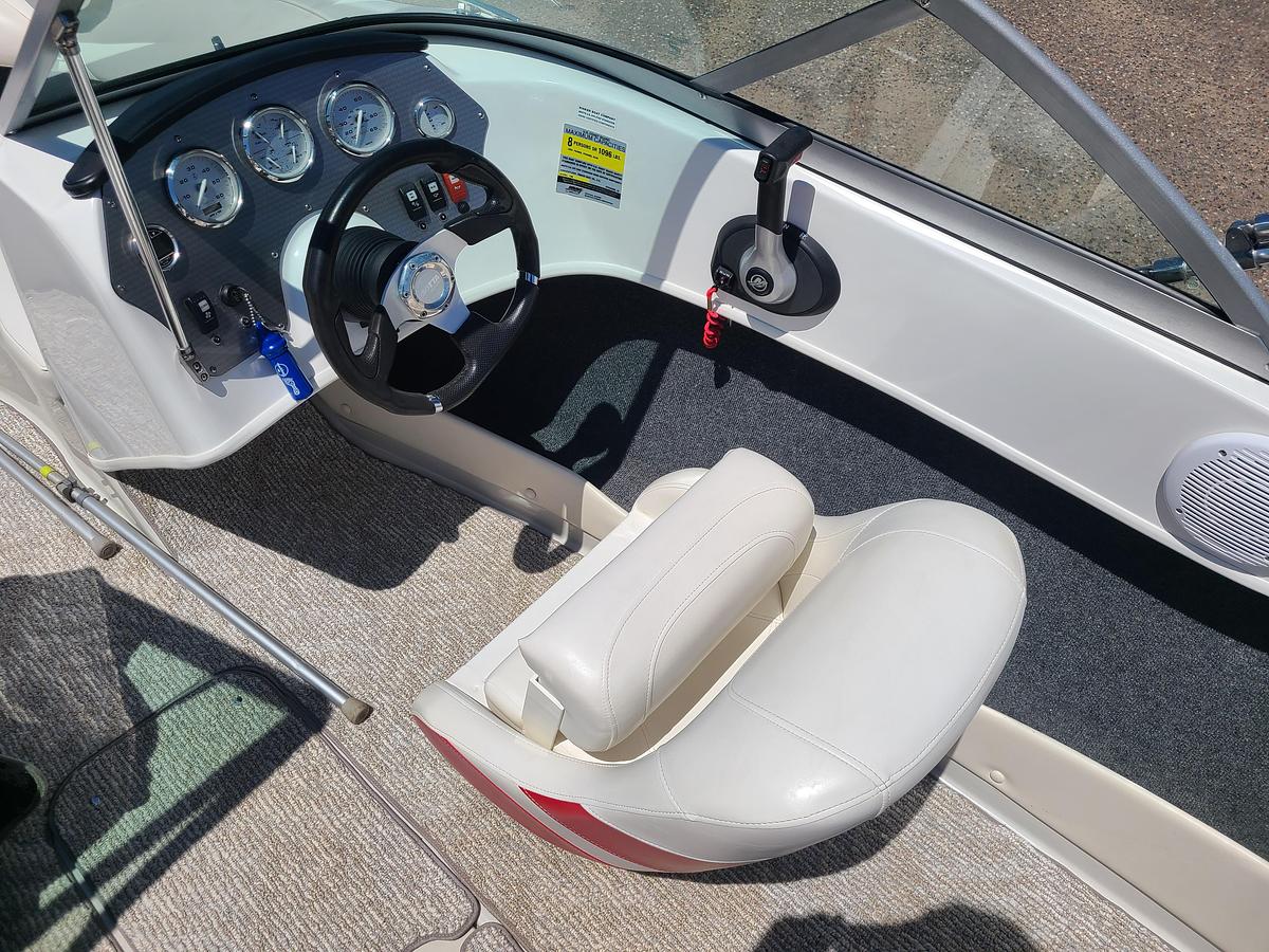 Used 2011 Rinker 186 Captiva