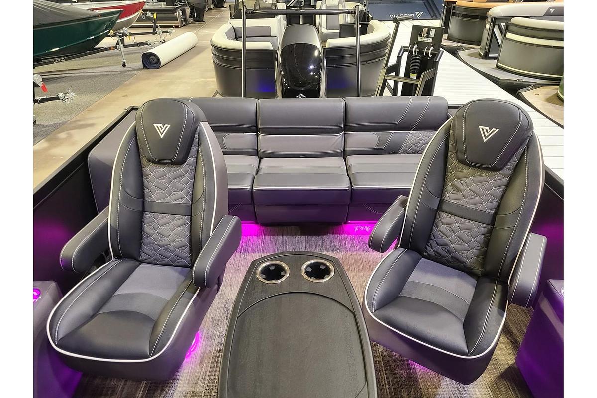 2025 Viaggio Diamante 26Q With A Dual Prop 350HP Suzuki Motor & Yacht Club Bunk Trailer