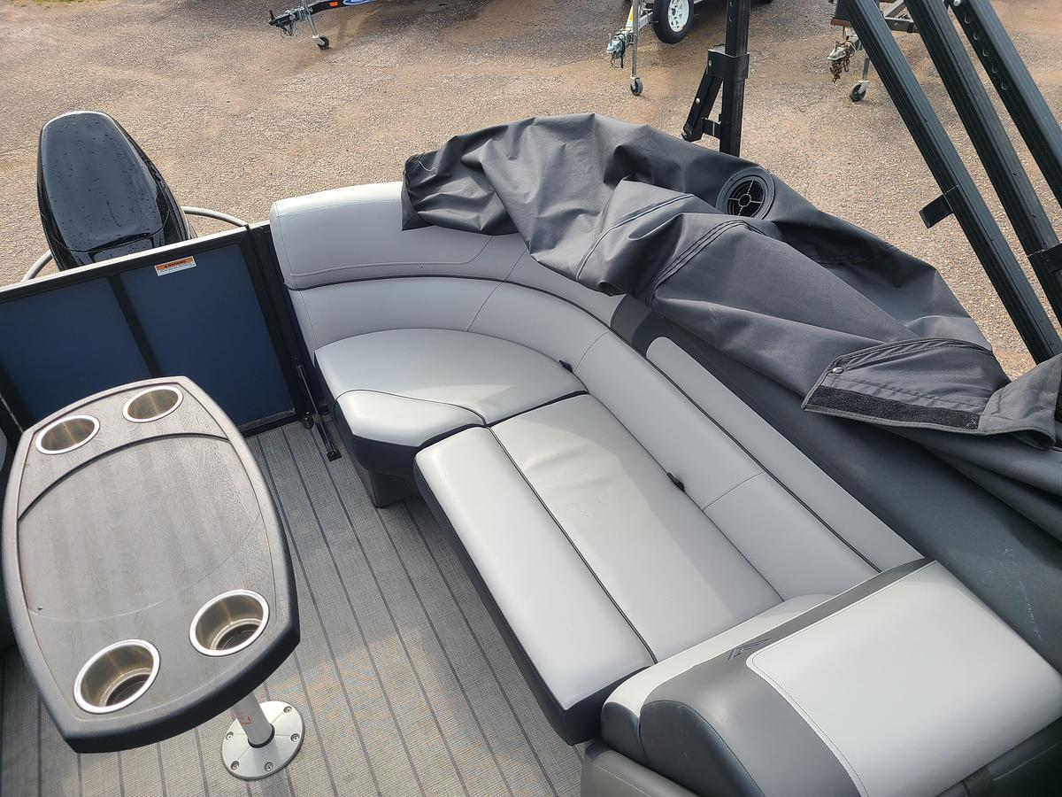 Used 2022 Viaggio Lago 22E With A 115HP Suzuki Motor