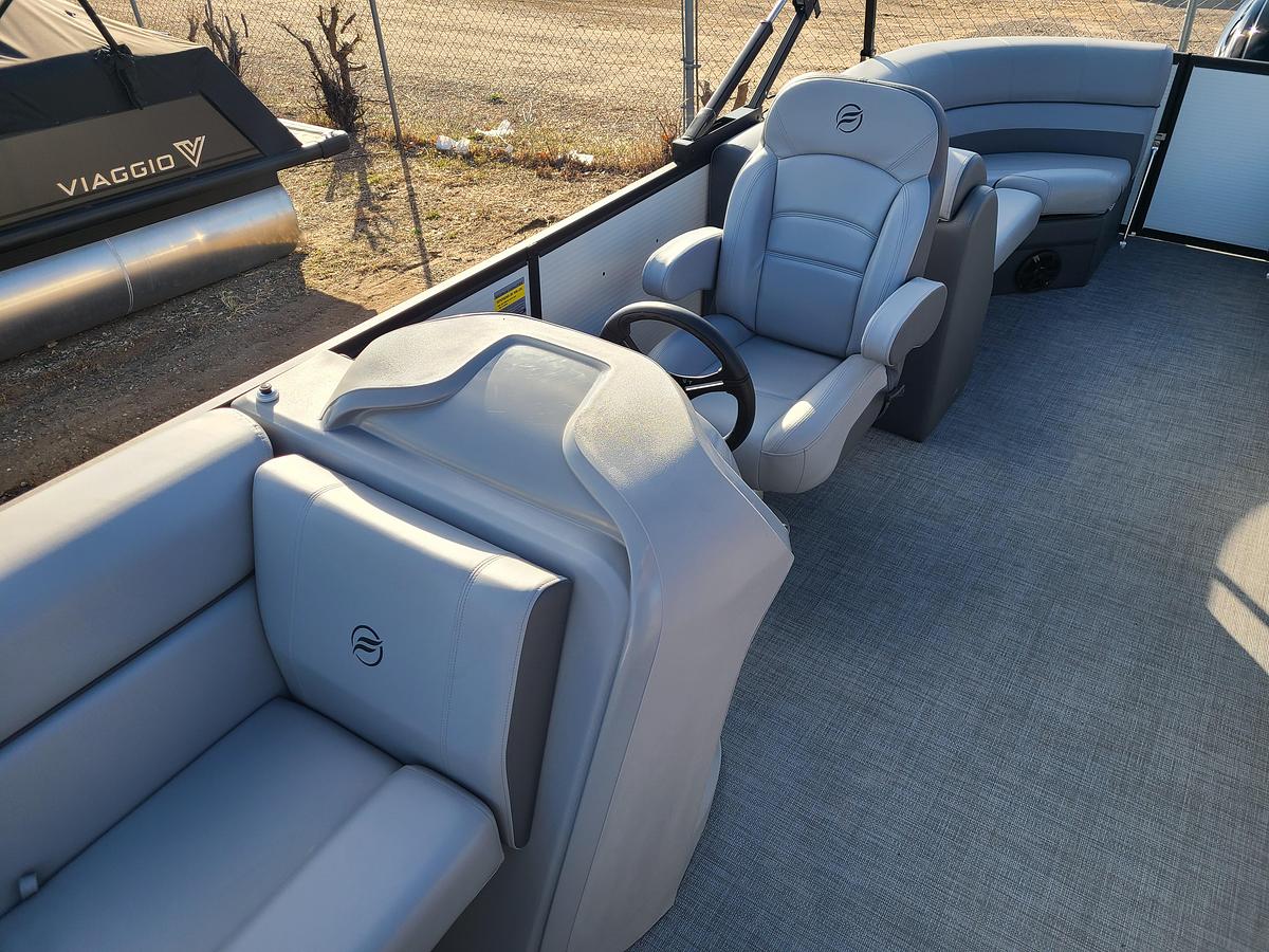 2026 Flagship Endurance E22CU Sportoon W/ Suzuki 200HP Motor **Demo Pontoon**