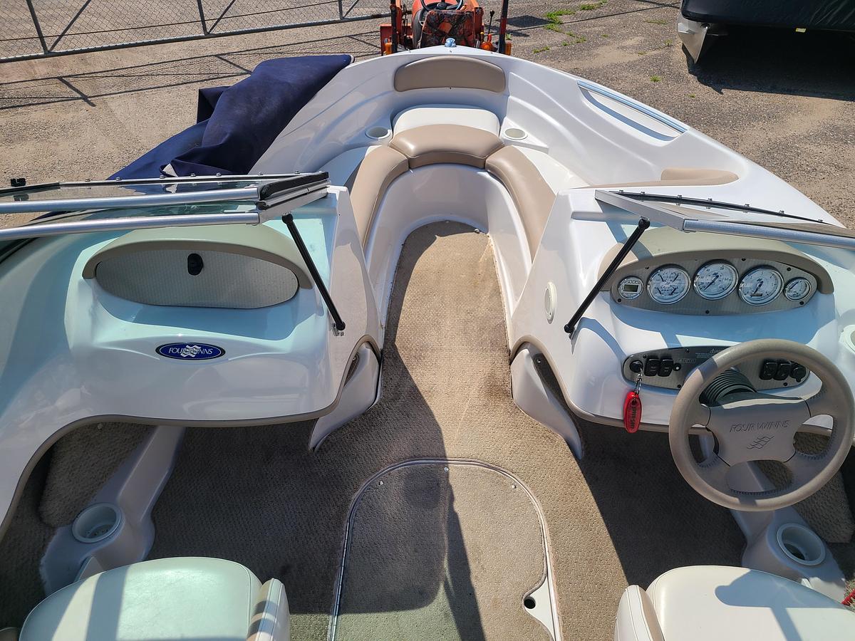 Used 2006 Four Winns 190 Horizon