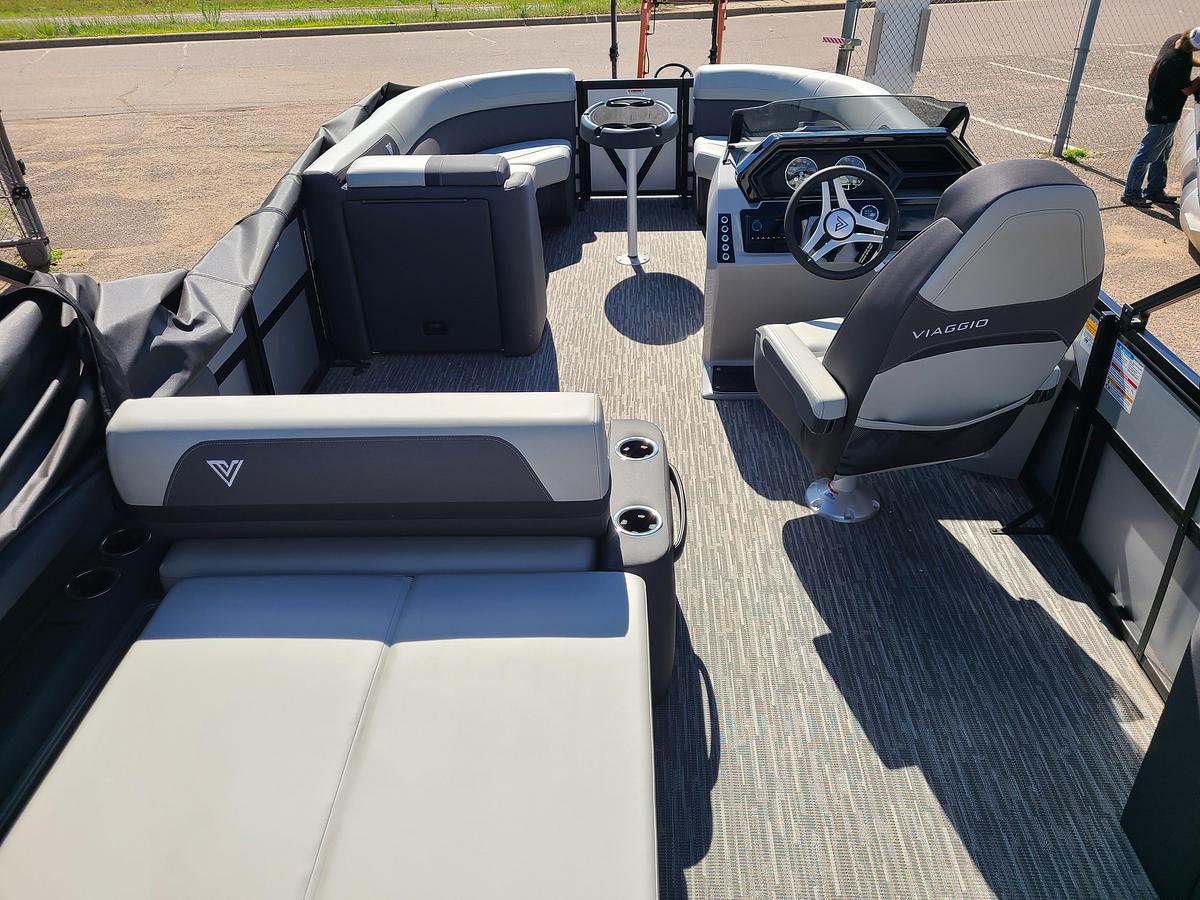 2026 Viaggio Lago X22D With A 115HP Suzuki Motor