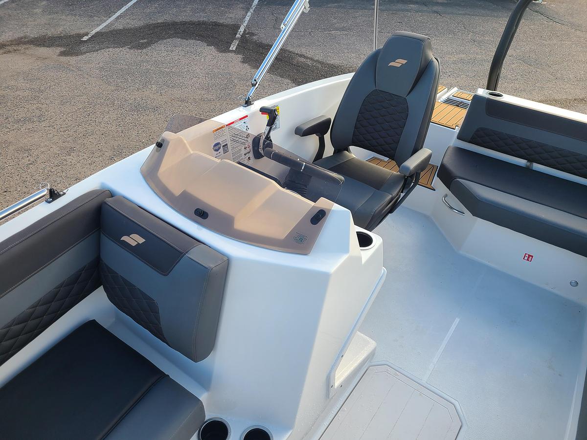 2026 Starcraft SVX 171 W/ A Suzuki 115HP Motor & Trailer