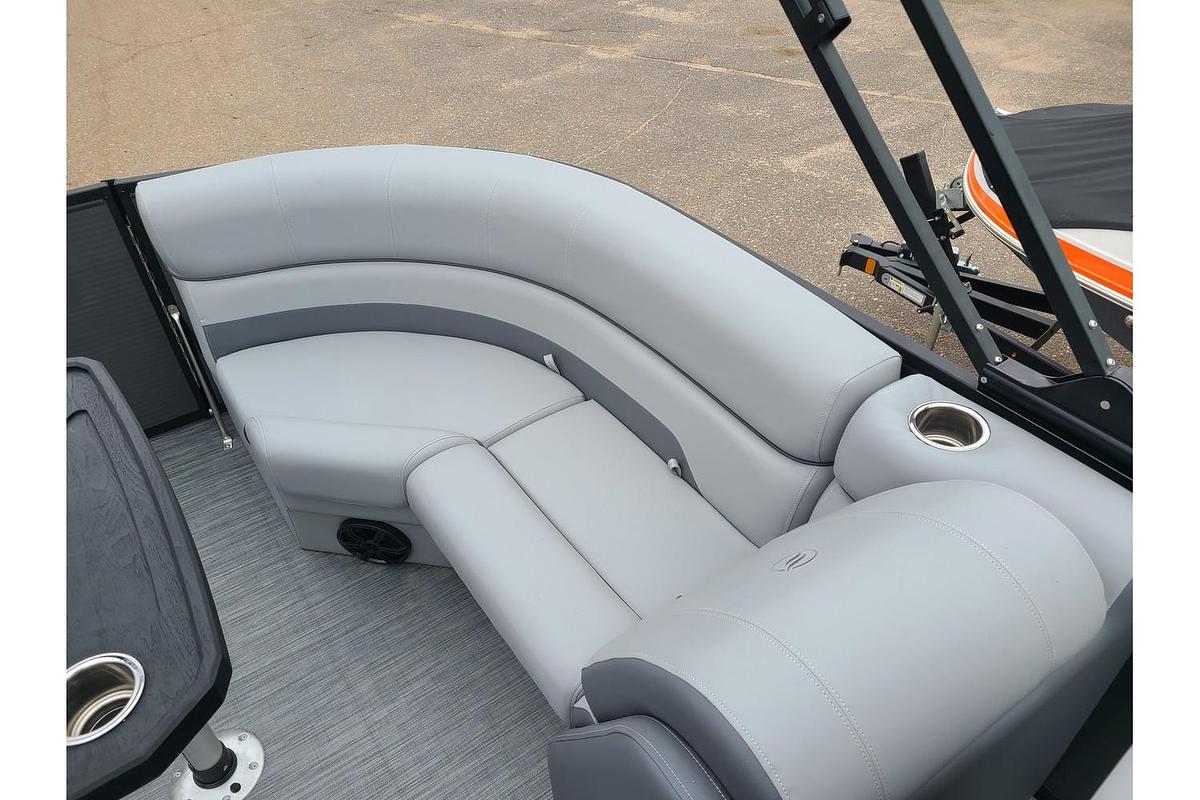 2024 Flagship Endurance 22CU With A 115HP Suzuki Motor
