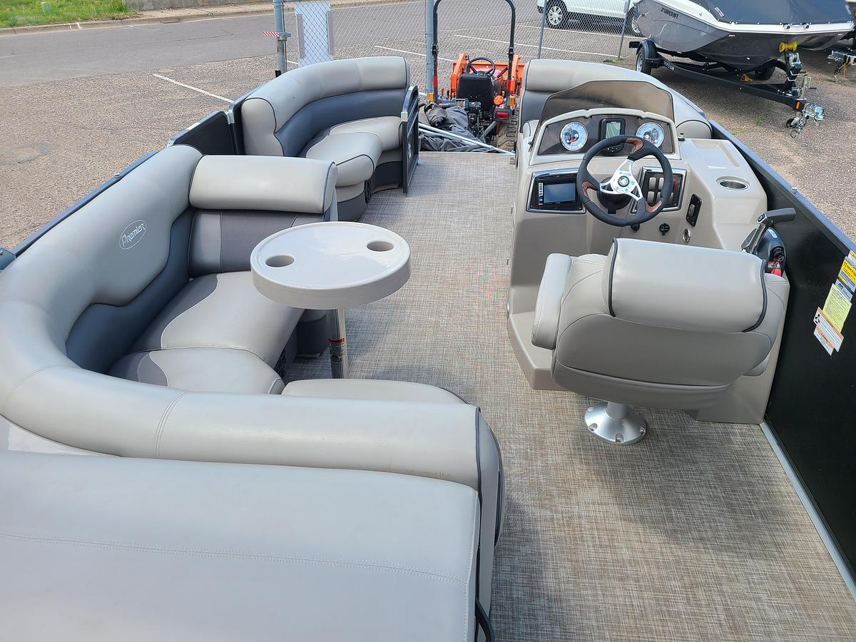 Used 2015 Premier 221 Gemini With A 115HP Evinrude ETEC Motor
