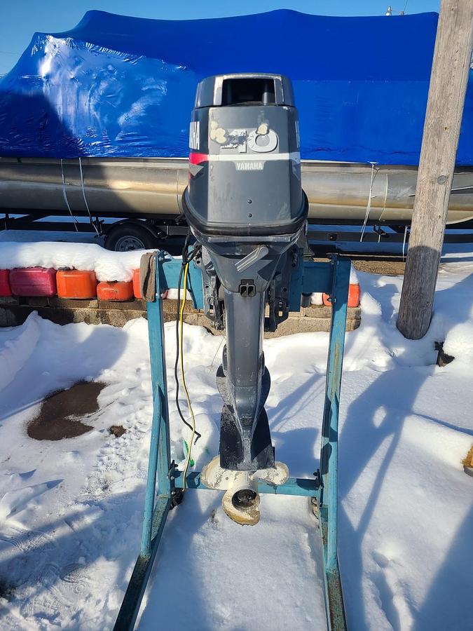 Used 1999 Yamaha 40HP 2-Stroke