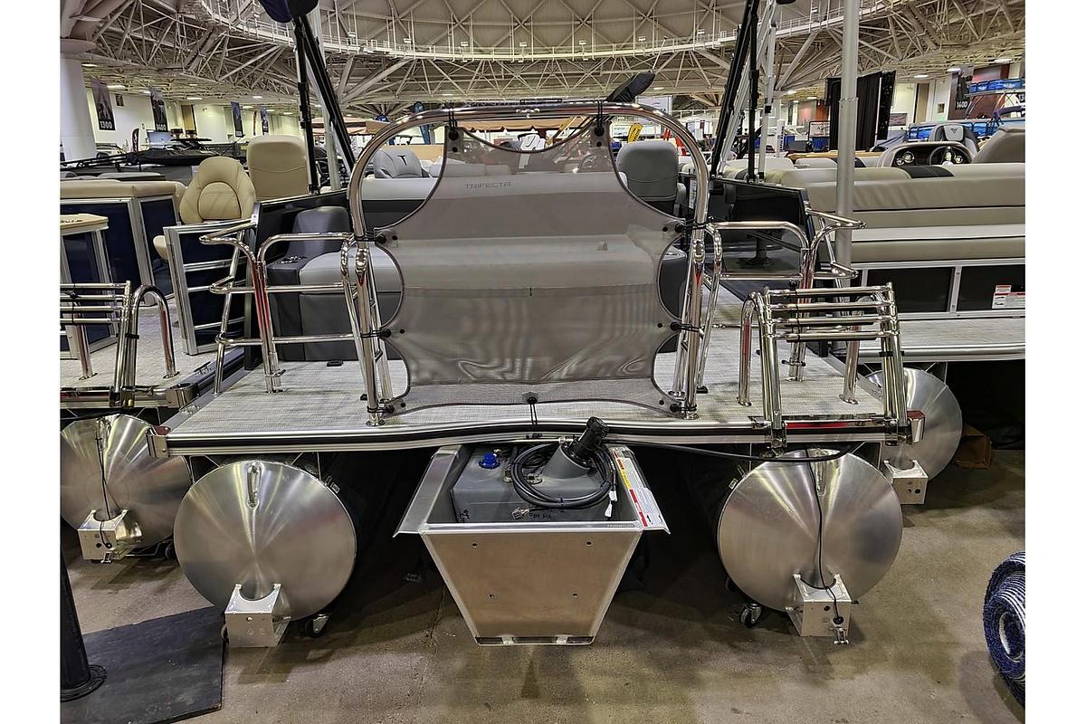 2023 Trifecta 24UL C Series