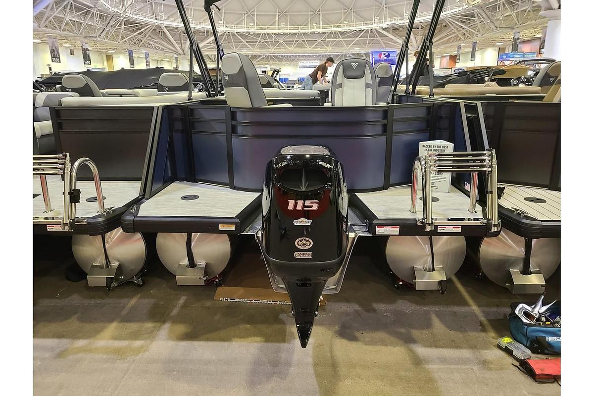 2026 Viaggio Lago V22F With A 115HP Suzuki Motor