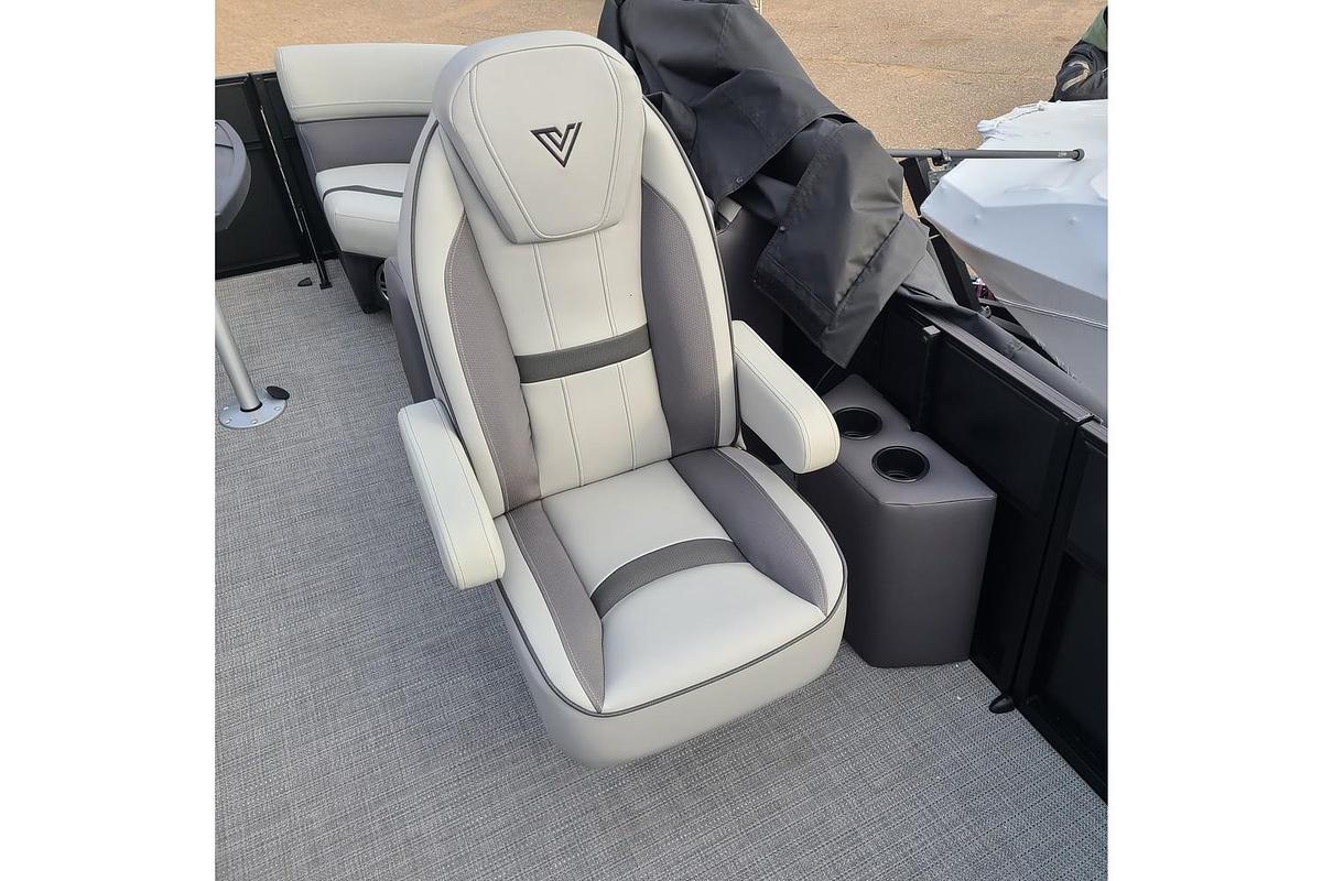 2025 Viaggio Lago X22U With A 115HP Suzuki Motor