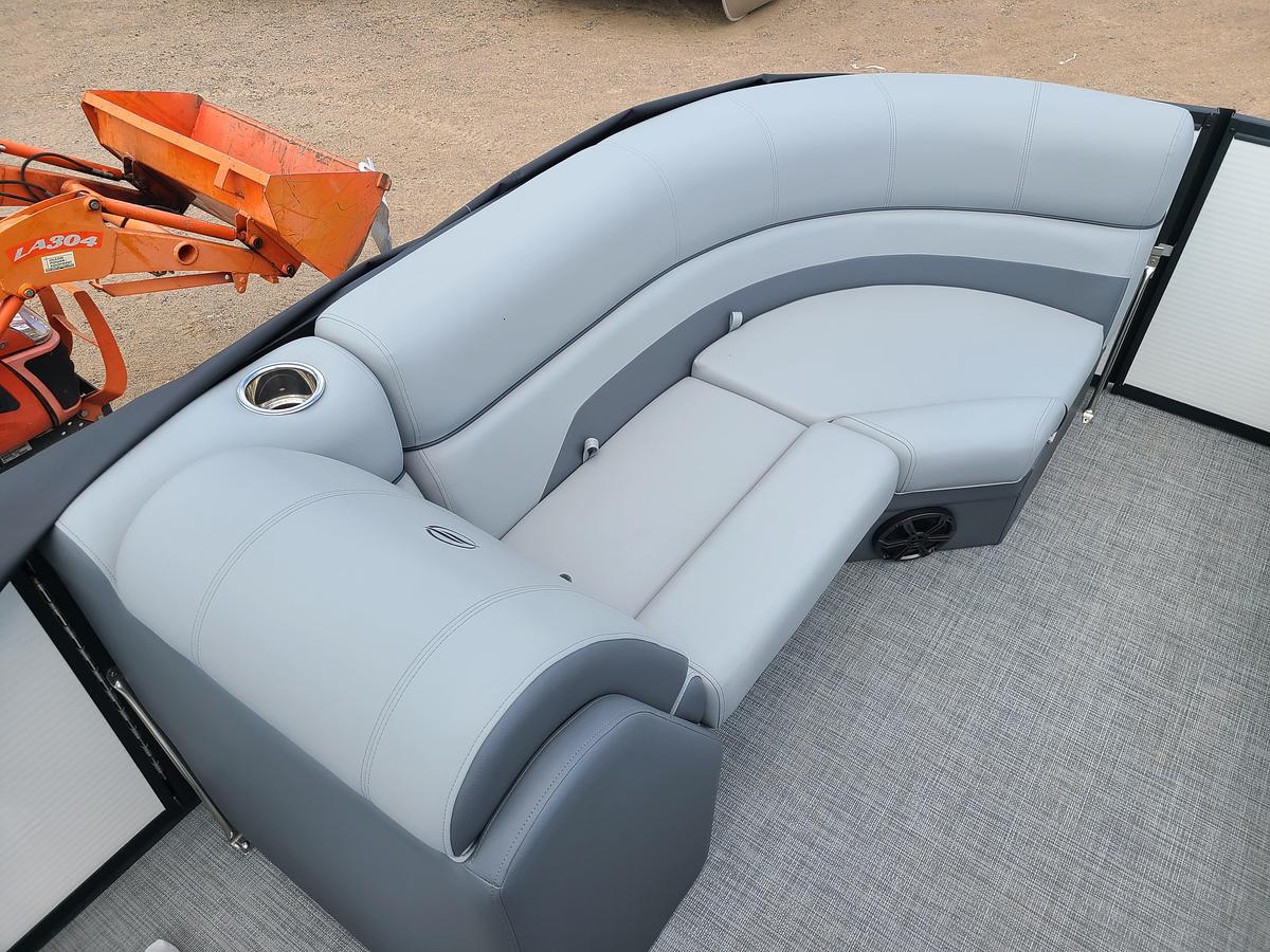 Used 2026 Flagship Endurance E20CU With A 60HP Suzuki Motor