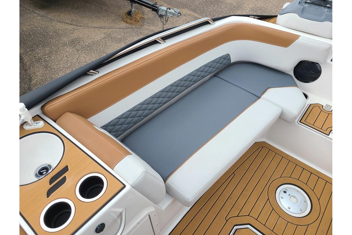 2025 Starcraft SVX 191 Deck Boat W/ A 150HP Suzuki & Trailer