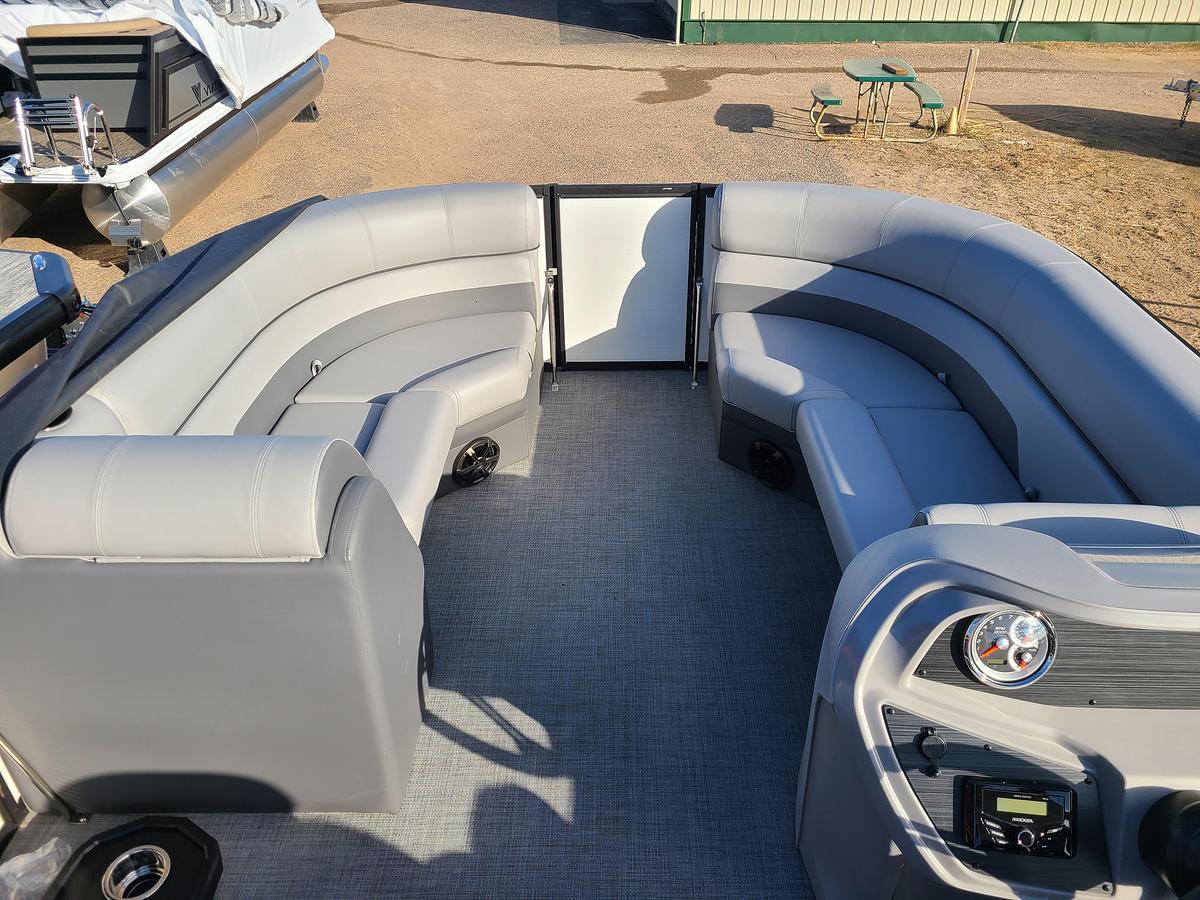 2026 Flagship Endurance E22CU Sportoon W/ Suzuki 200HP Motor **Demo Pontoon**