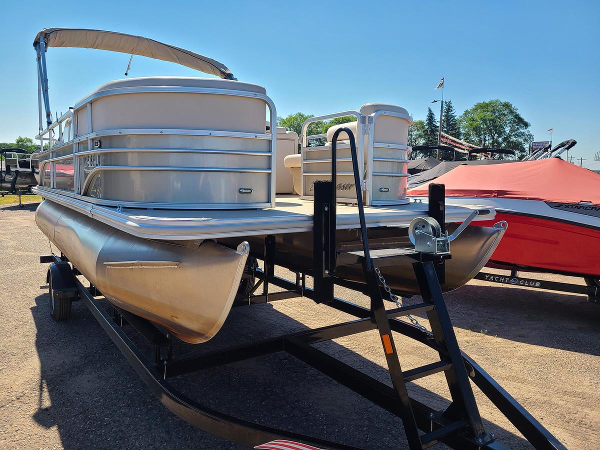 Used 2017 Sun Chaser 8520CRS With A 40HP Yamaha & Trailer