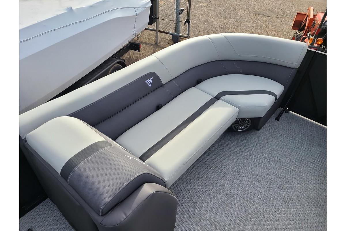 2025 Viaggio Lago X22U With A 115HP Suzuki Motor
