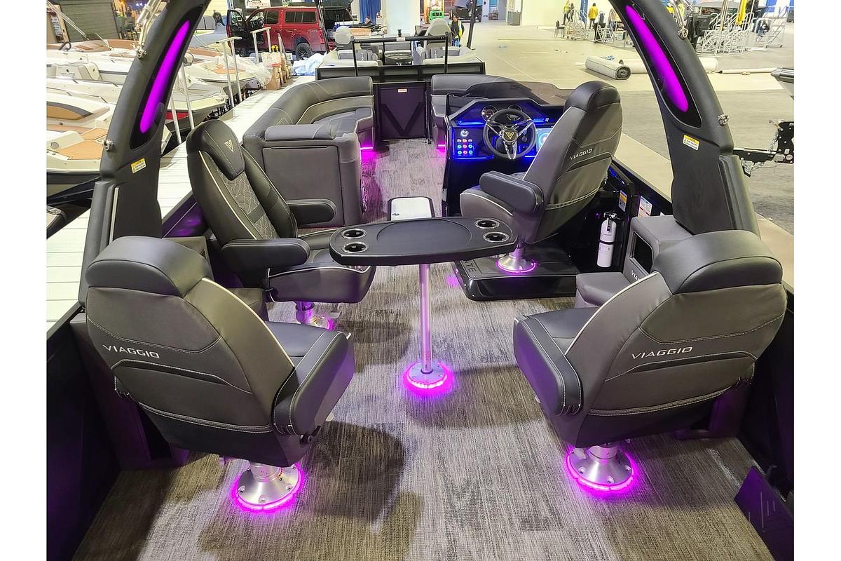 2025 Viaggio Diamante 26Q With A Dual Prop 350HP Suzuki Motor & Yacht Club Bunk Trailer