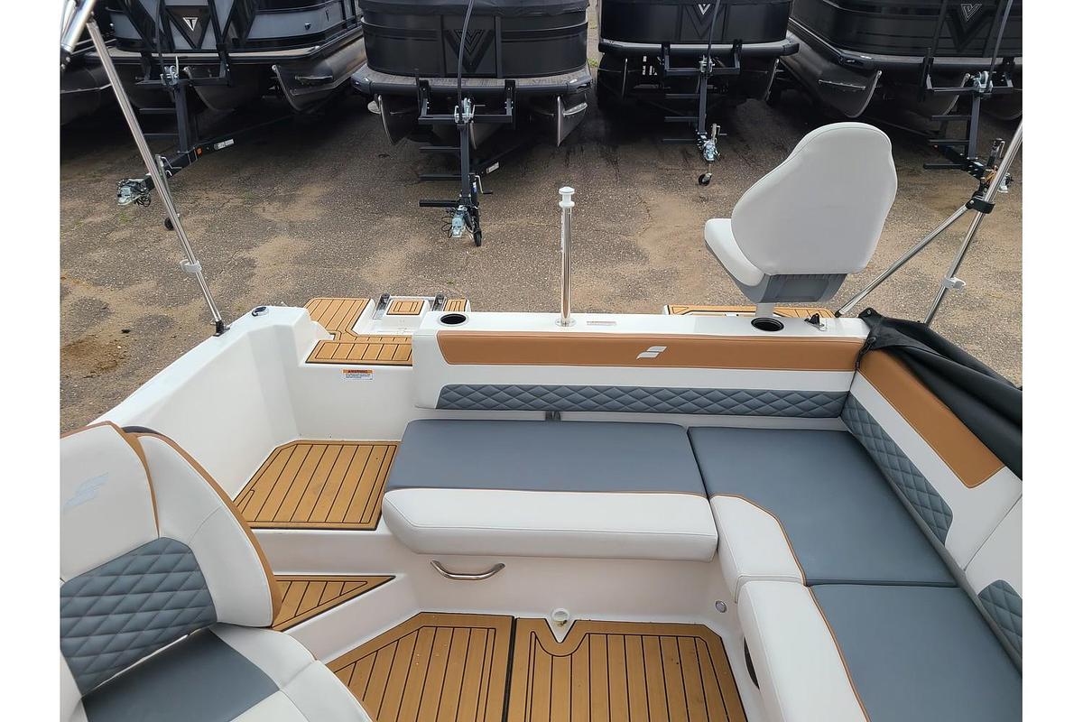 2025 Starcraft SVX 191 Deck Boat W/ A 150HP Suzuki & Trailer