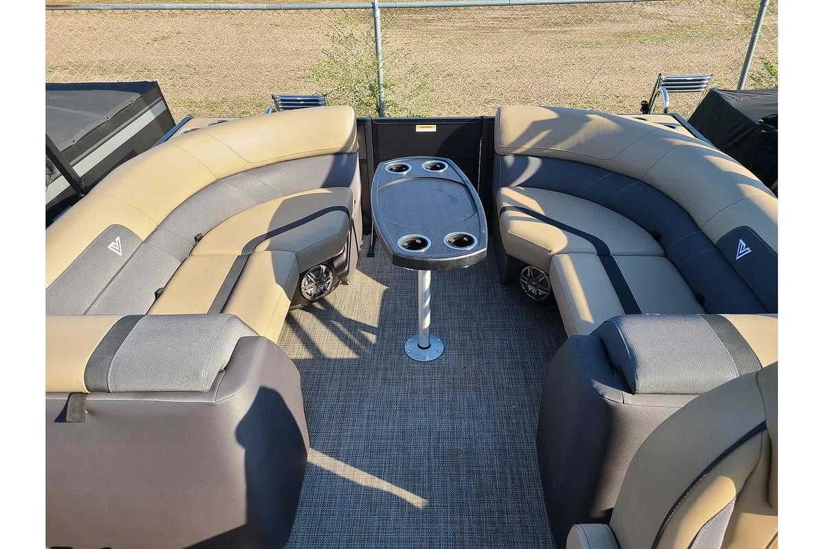2025 Viaggio Lago X22U