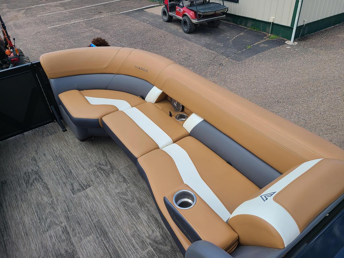 Used 2021 Viaggio Diamante D26Q Tritoon With A 250HP Mercury Verado