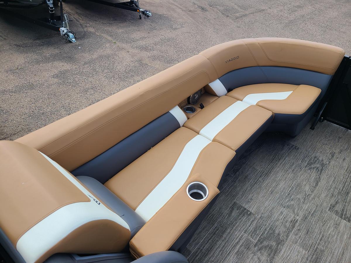 Used 2021 Viaggio Diamante D26Q Tritoon With A 250HP Mercury Verado