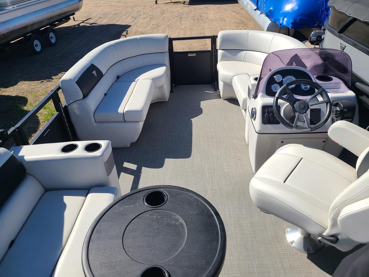 Used 2021 Viaggio Del Mar 16C W/ Minn Kota E-Drive