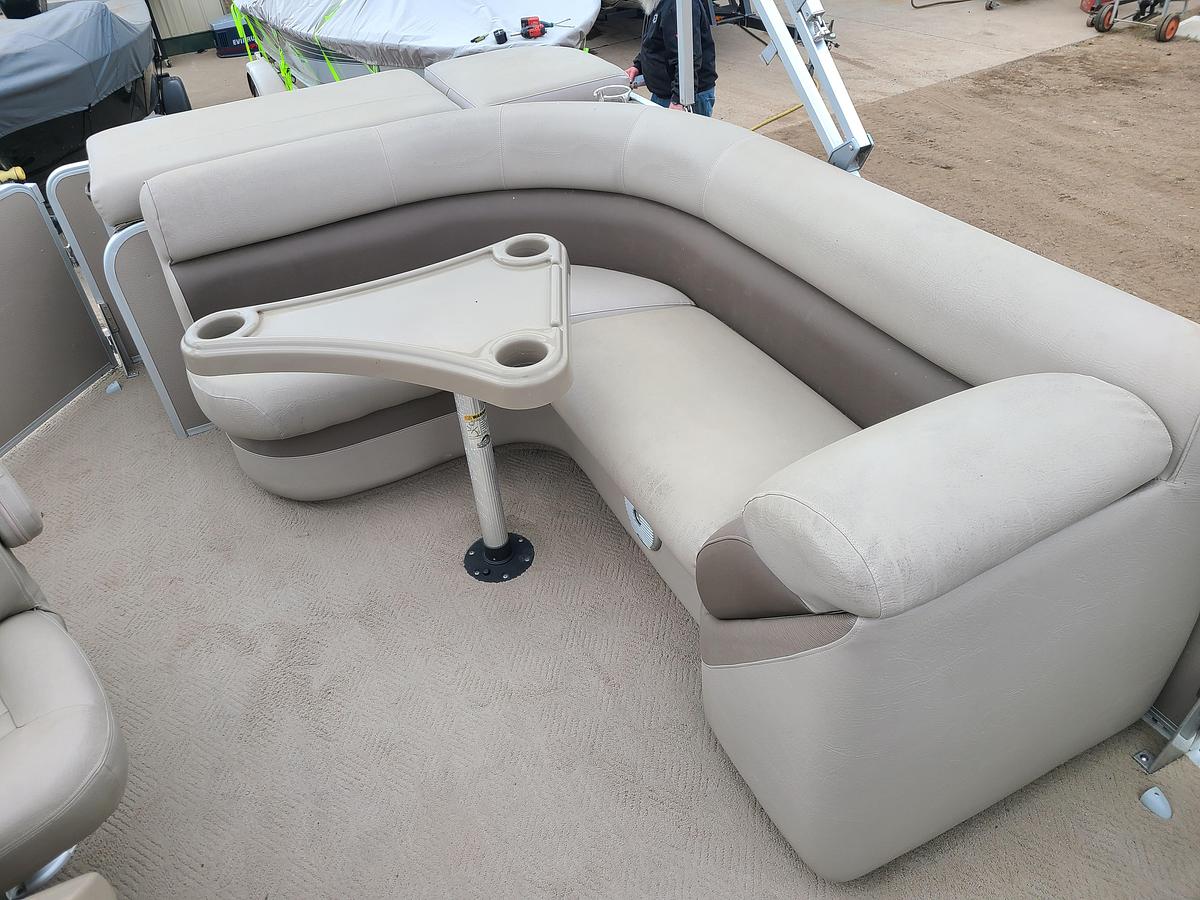 Used 2013 Premier 220 Sunsation W/ 60HP Mercury