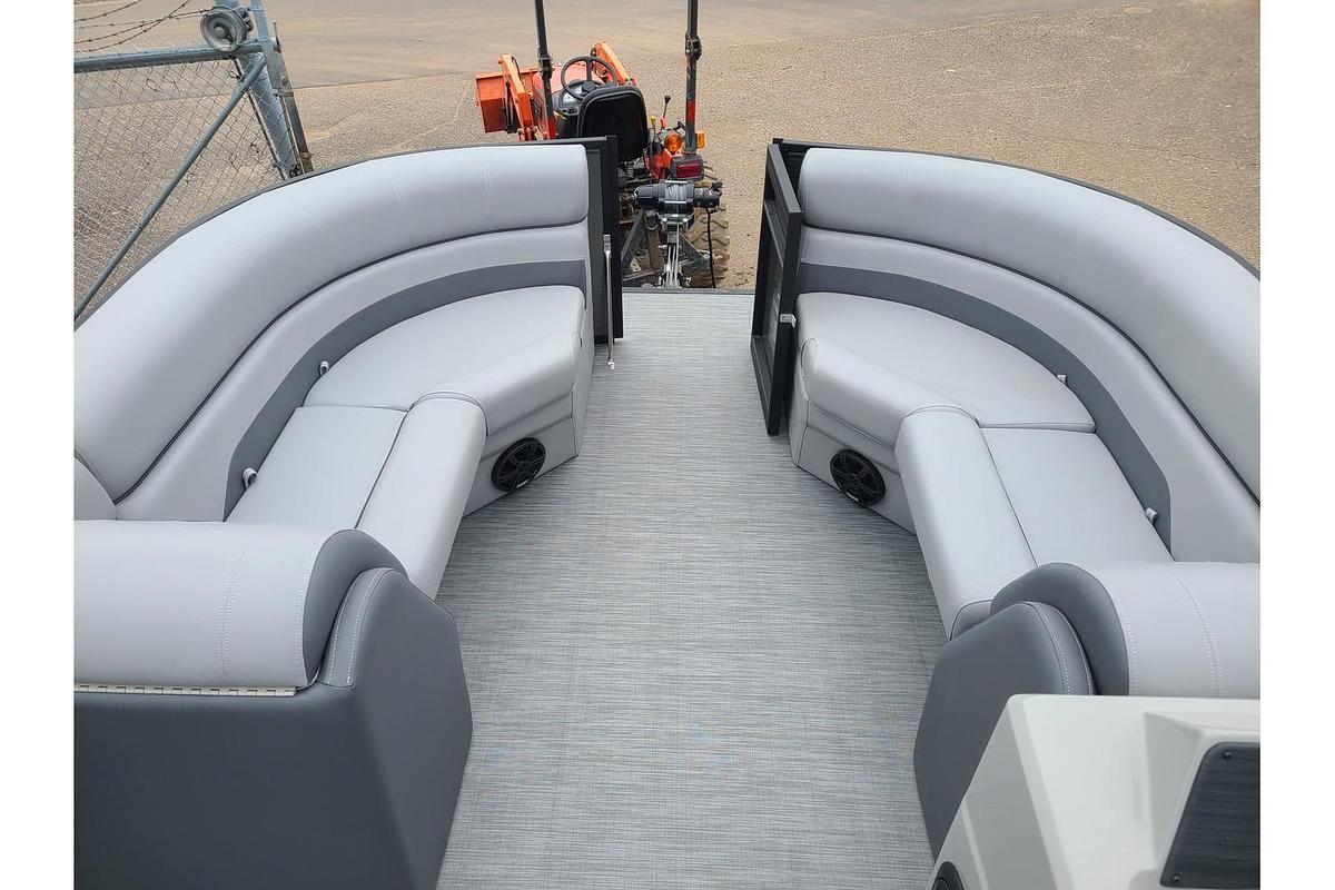 2024 Flagship Endurance 22CU With A 115HP Suzuki Motor