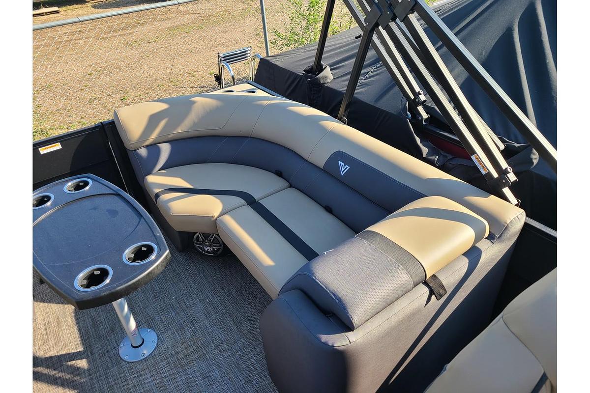 2025 Viaggio Lago X22U